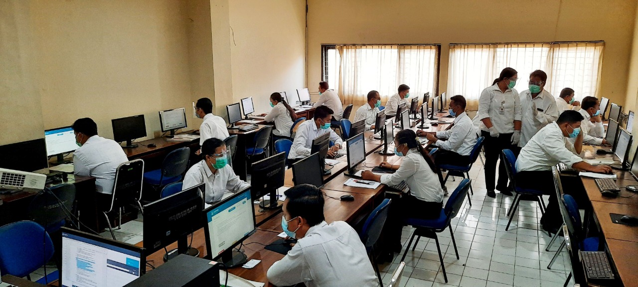 Politeknik Negeri Bali hari ini melaksanakan Test CBT (Computer Based Test) bagi calon pegawai